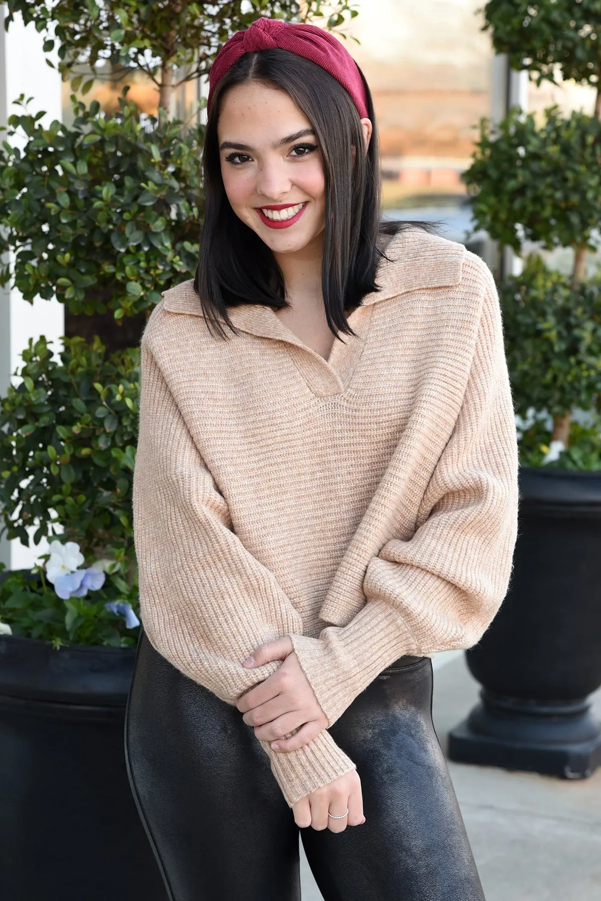 BROWN MOMENT SWEATER