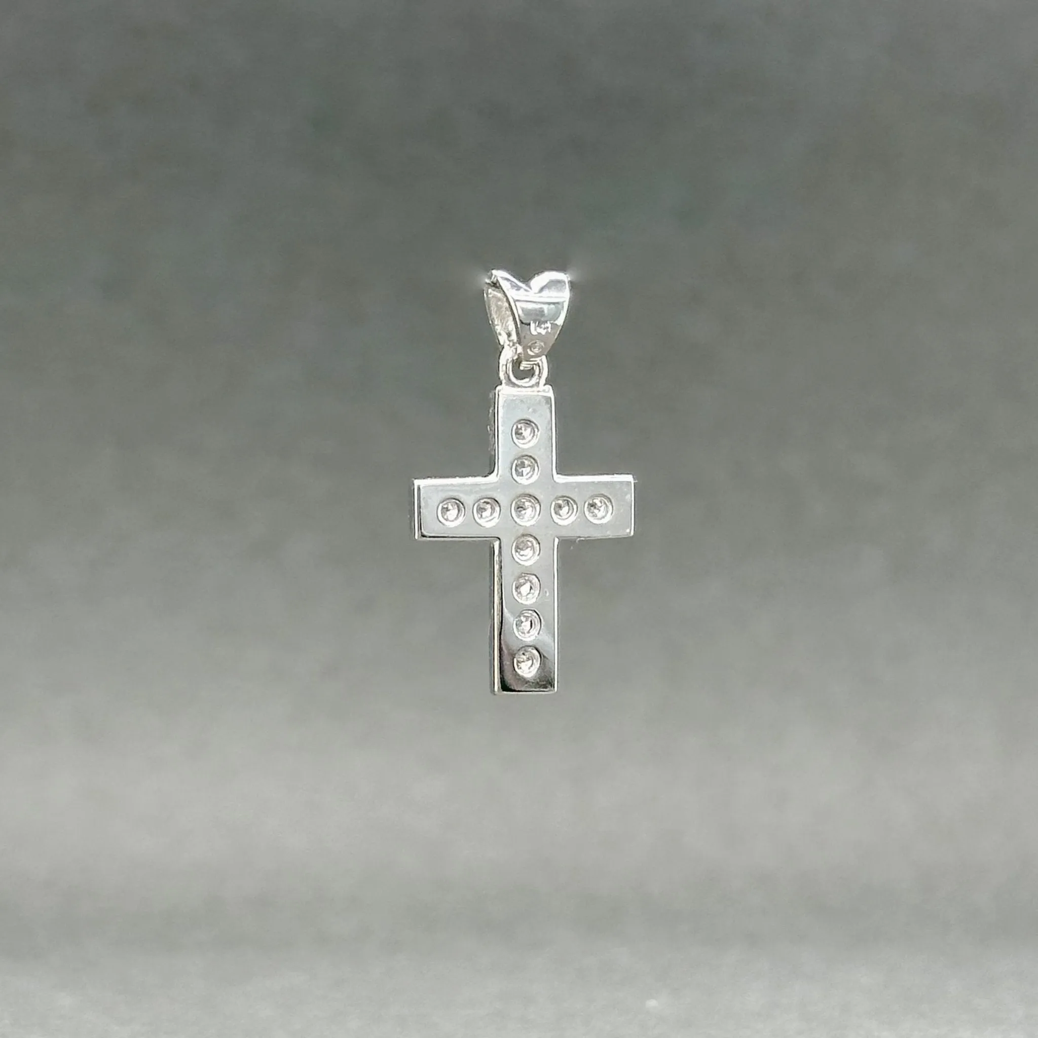 Estate 14K W Gold 0.33ctw G-H/SI2 Diamond Cross Pendant