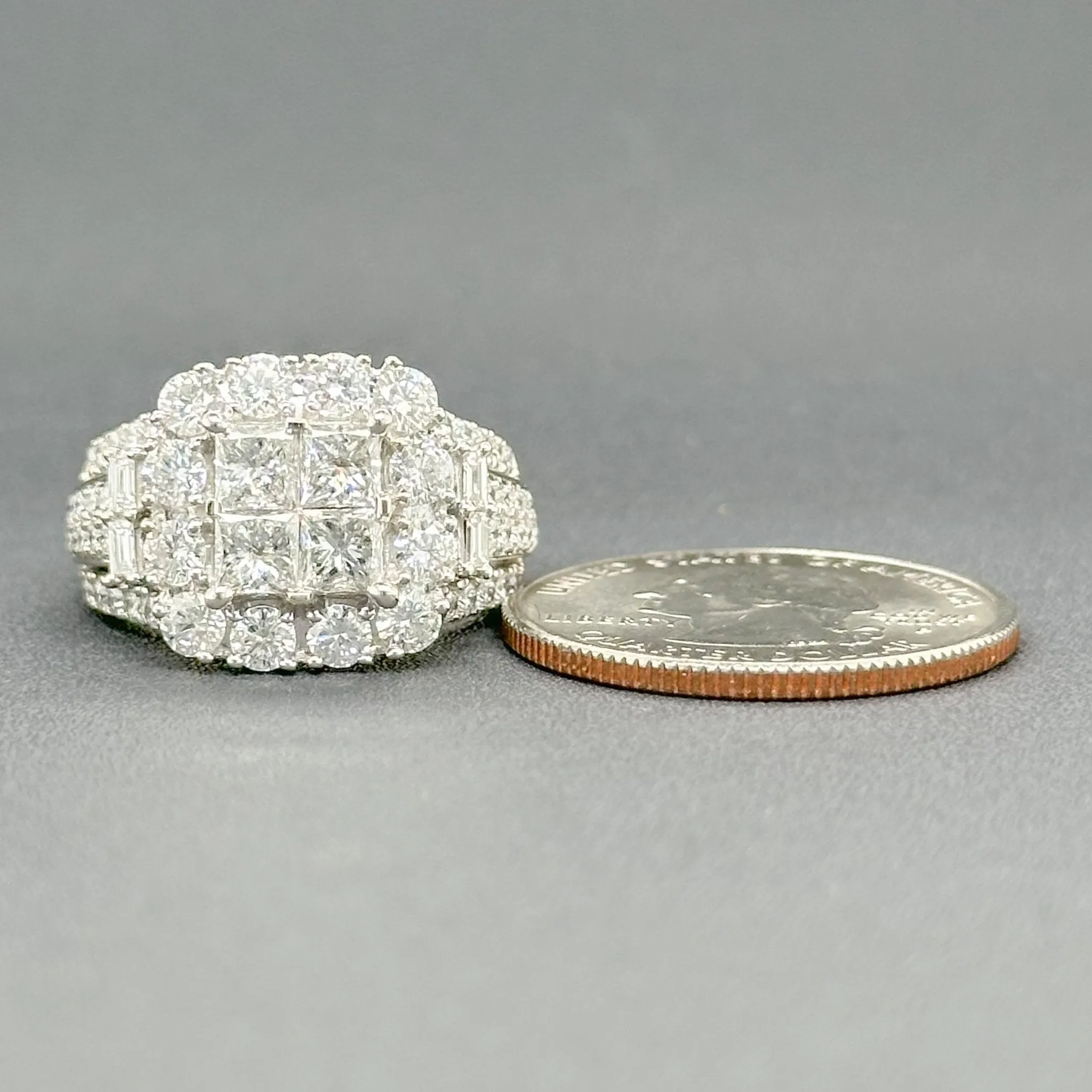 Estate 14K W Gold 2.60ctw G-I/VS2-SI2 Diamond Cocktail Ring