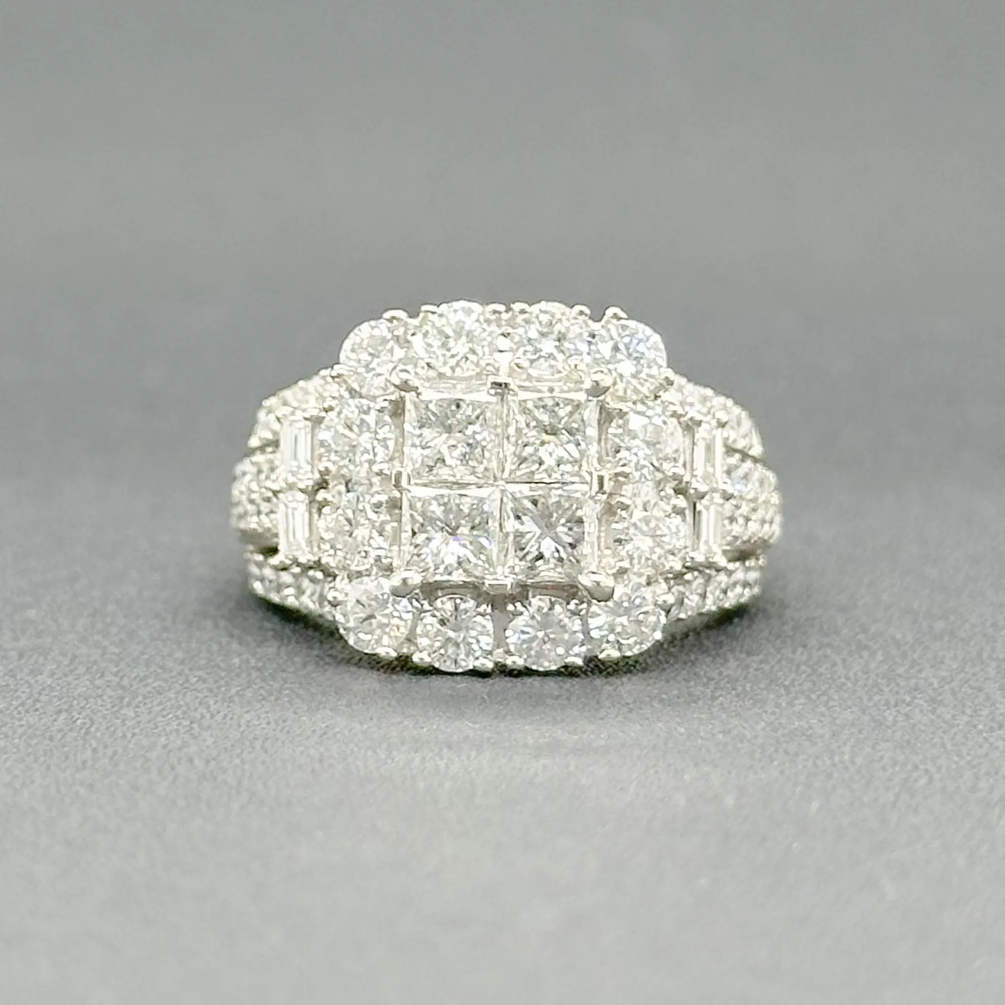 Estate 14K W Gold 2.60ctw G-I/VS2-SI2 Diamond Cocktail Ring