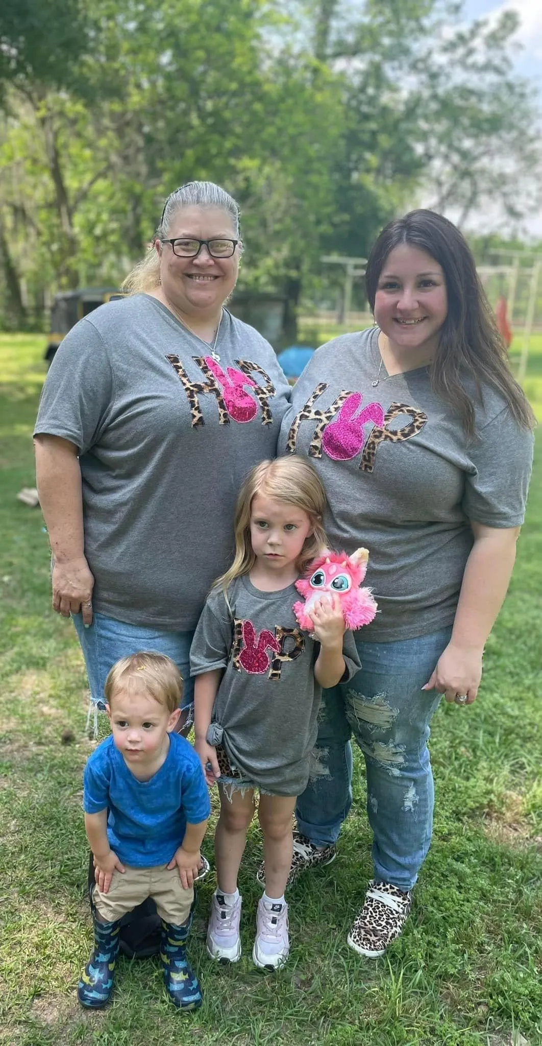 {HOP!} Leopard   Sparkly Pink Fabric Appliquéd Gray V-Neck Tee