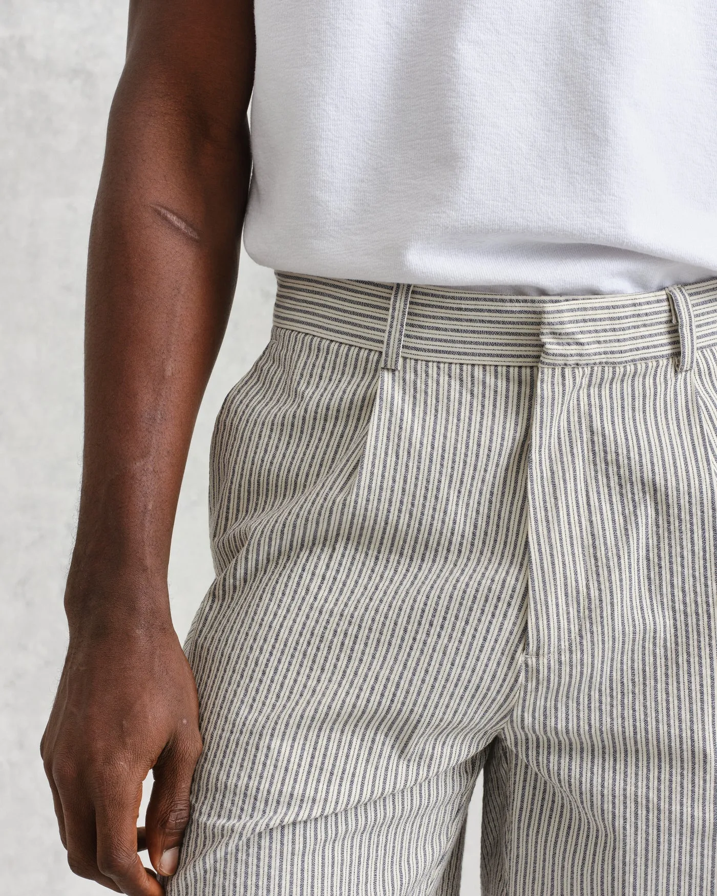 Linton Pleat Stripe Short