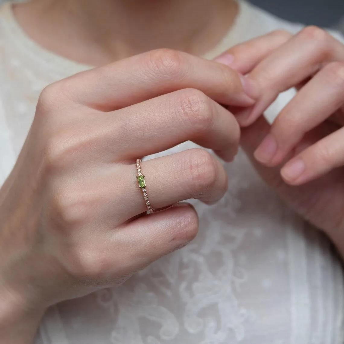 Peridot Baguette Ring Bacchetto