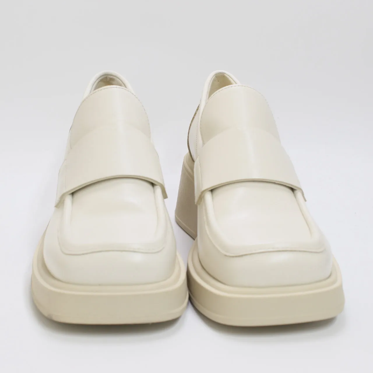 Womens Vagabond Dorah Heeled Loafers Off White