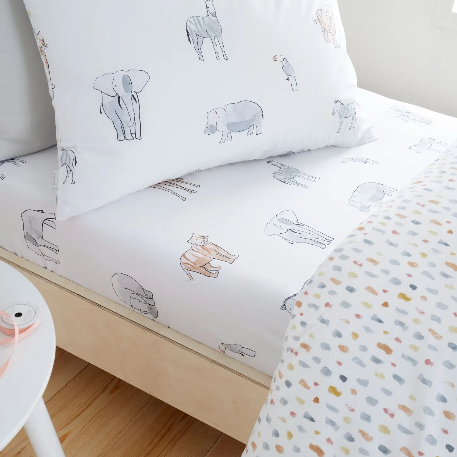 Zoo Animals Cotton Fitted Sheet - White/Pastel